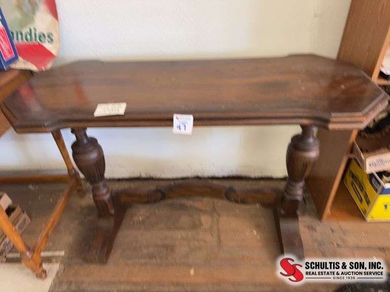 Kiel sofa table excellent condition