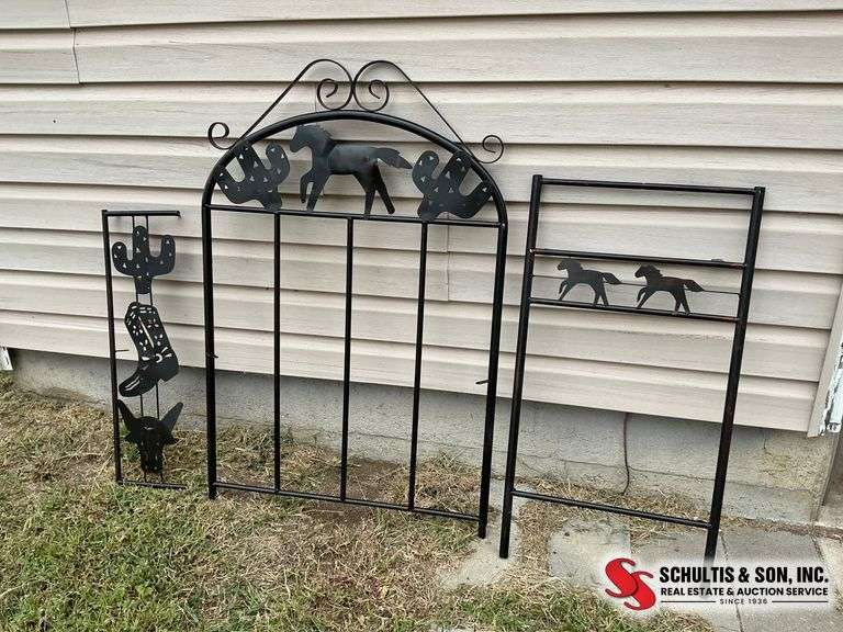 Western Metal Bakers Rack