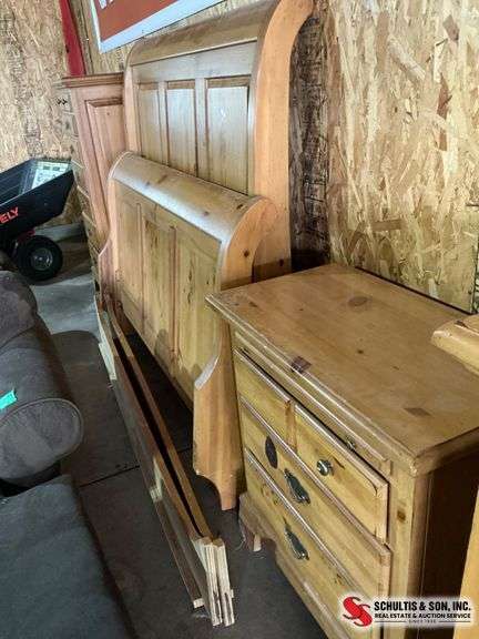 Rustic Pine Bedroom Set