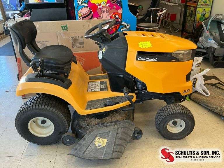 Cub Cadet XT1 LT46 Mower