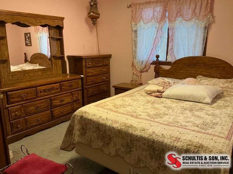 Oak Bedroom Furniture Set