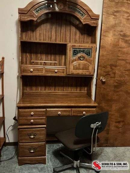 Wooden Desk with Hutch