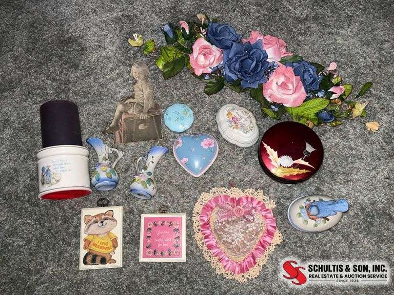 Decorative Trinkets