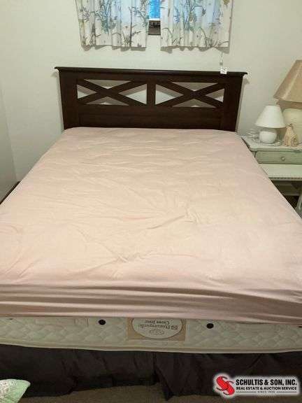 Sealy Posturepedic Mattress Set