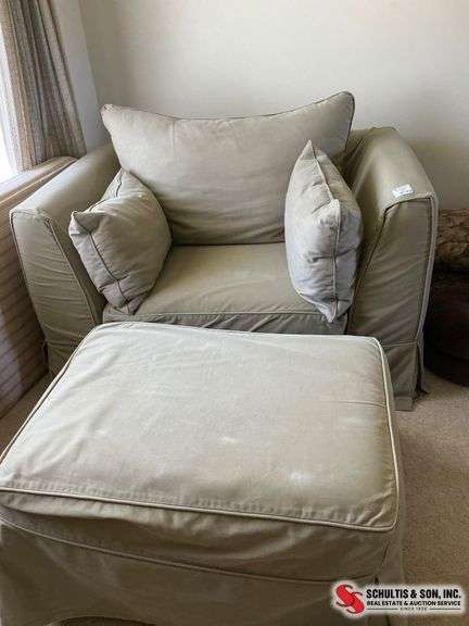 Beige love seat With Ottoman