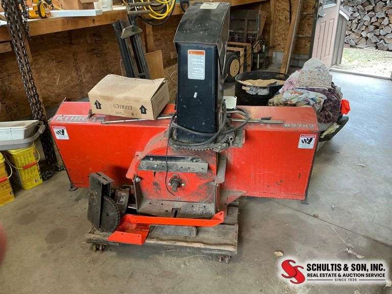 Kubota B2782 Snow Blower