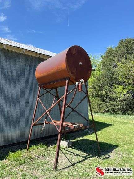 Gas tank -