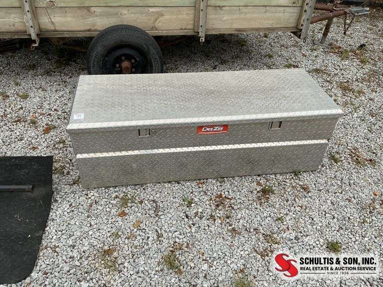Dee Zee Aluminum Tool Box