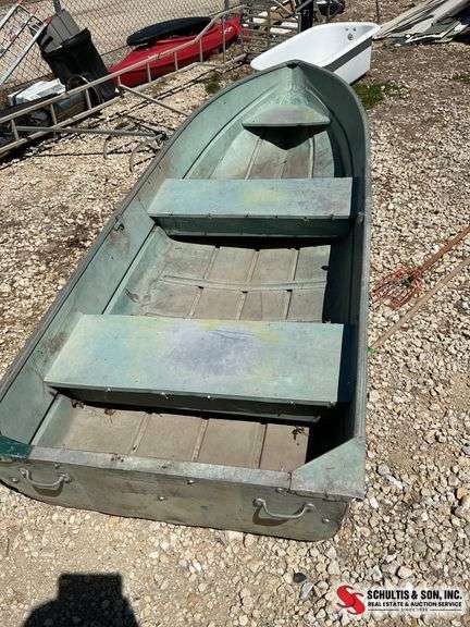 Aluminum Boat, 13.5 Ft