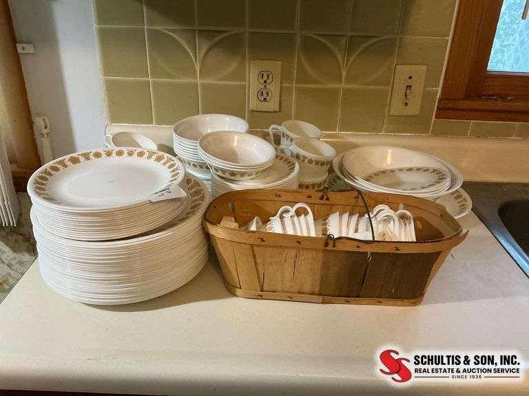 Corelle and Pyrex Dinnerware Set