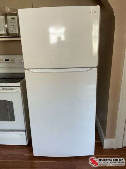 LG Top-Freezer Refrigerator