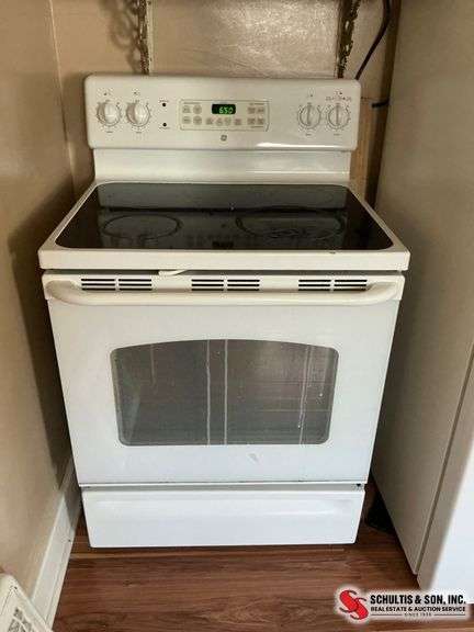 GE Electric Range Oven