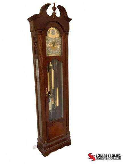 Ridgeway Grandfather Clock with Key and Pendr