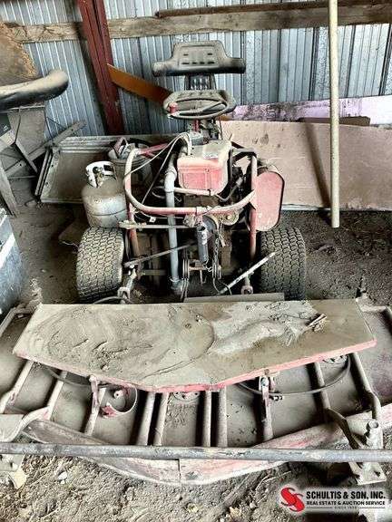 Yazoo Master 3-Wheeled Mower, 60in Deck