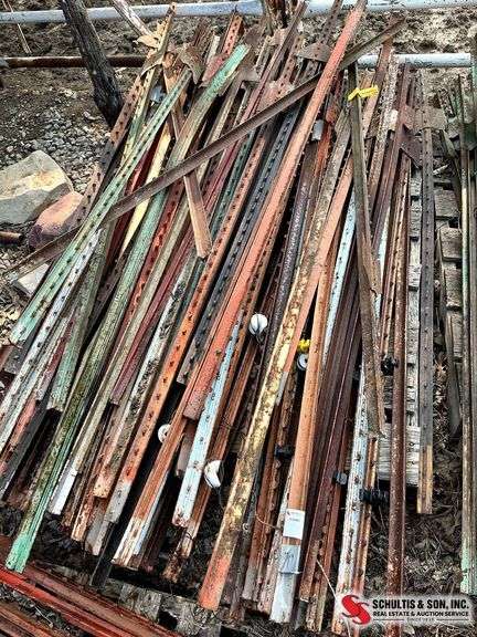 80 Steel T Posts on Pallet