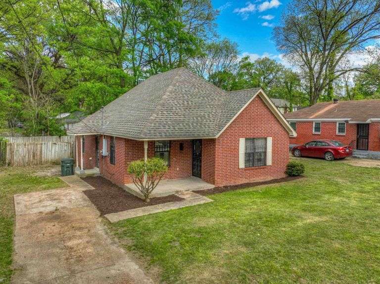 Single Family Residence: Memphis, TN