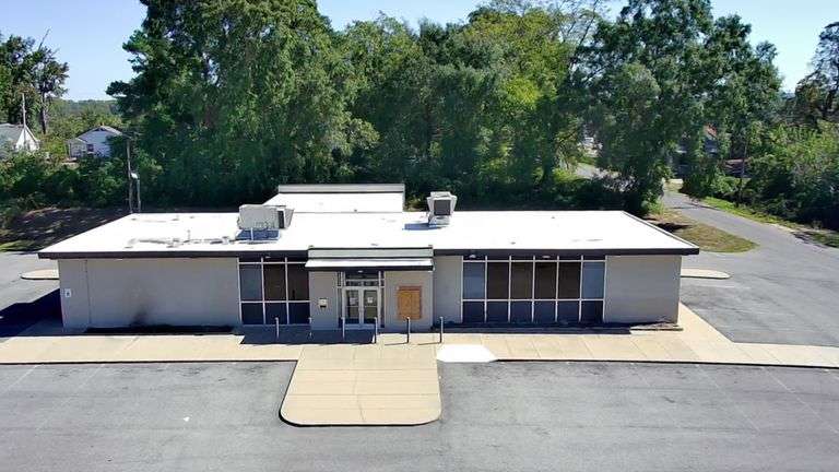 Former Bank Branch: Meridian, MS