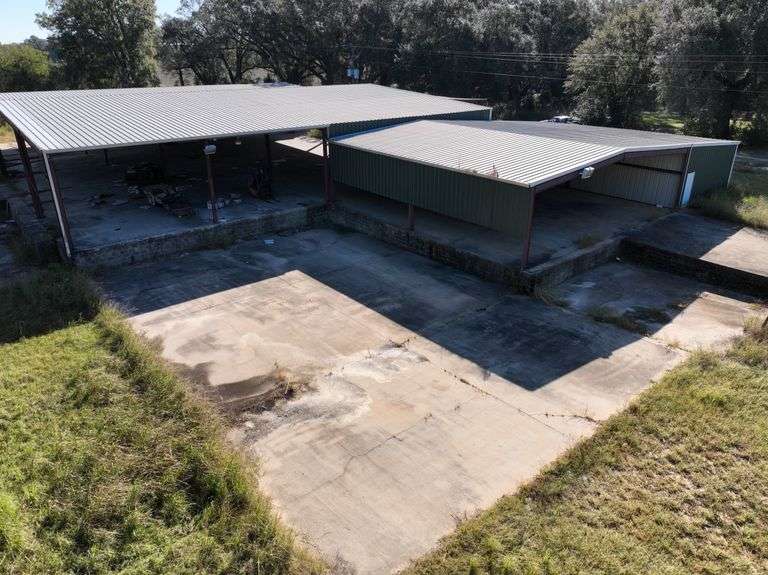 Packing Facility with Cold Storage on 9± AC: Marianna, FL