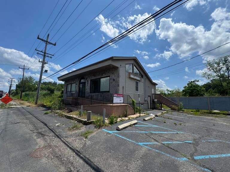 Commercial Building: South Amboy, NJ