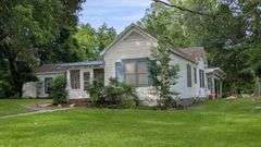 Single Family Residential: Edwards, MS