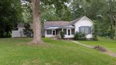 Single Family Residential: Edwards, MS