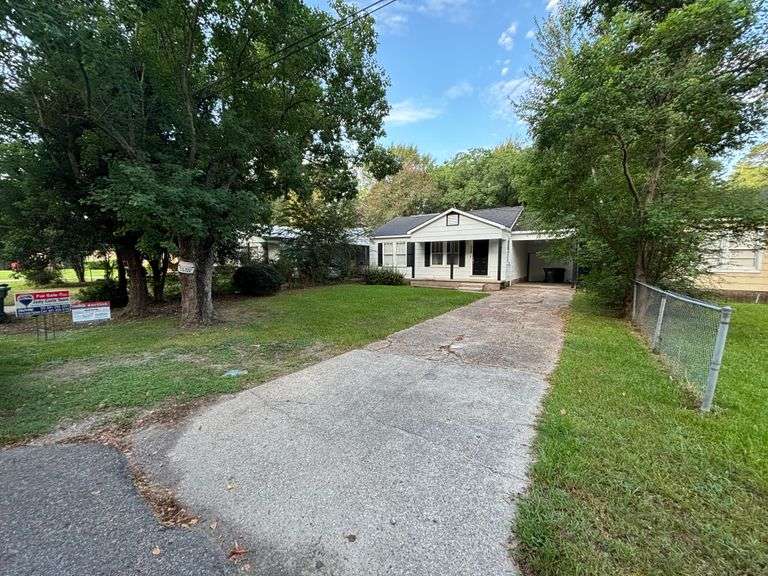 Single Family Residential: Hattiesburg, MS