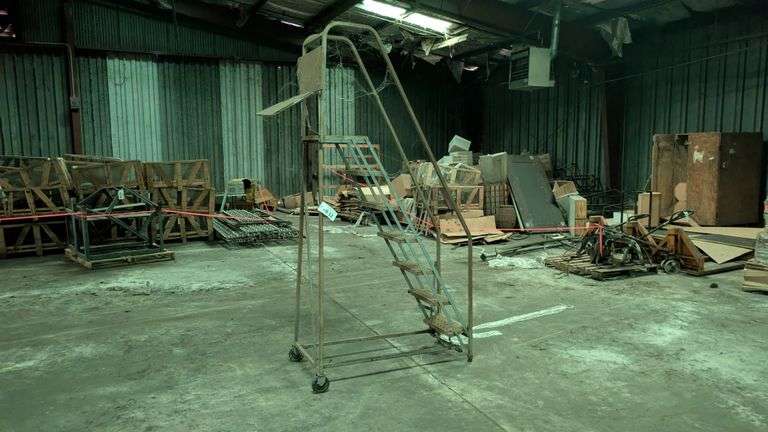 Metal Rolling Step Ladder