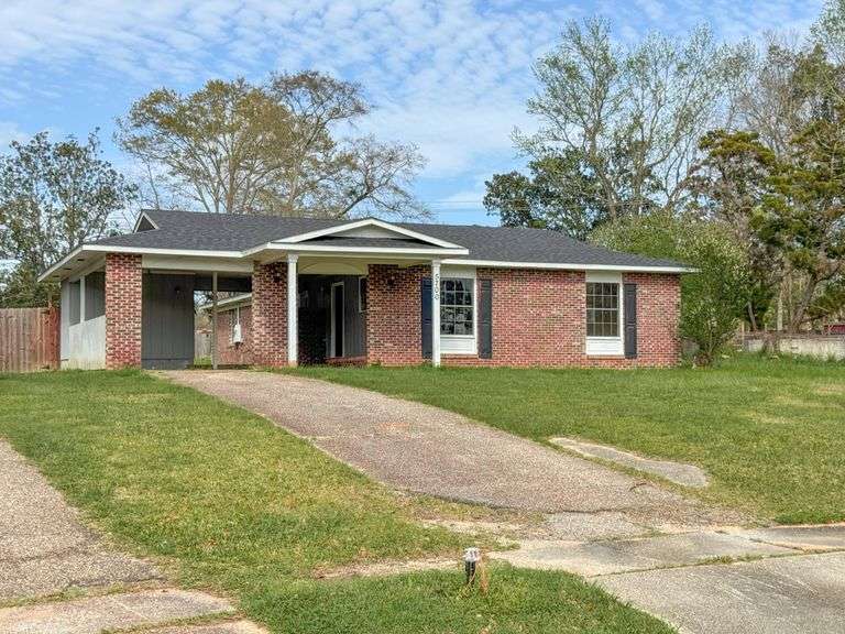 Single Family Residential: Mobile, AL