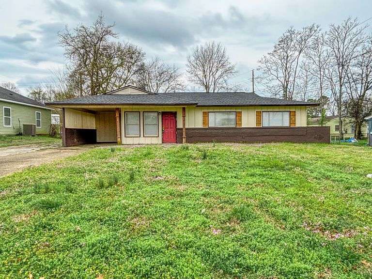 Single Family Residential: Huntsville, AL