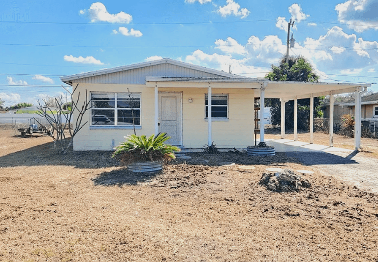 Single Family Residential: Lehigh Acres, FL
