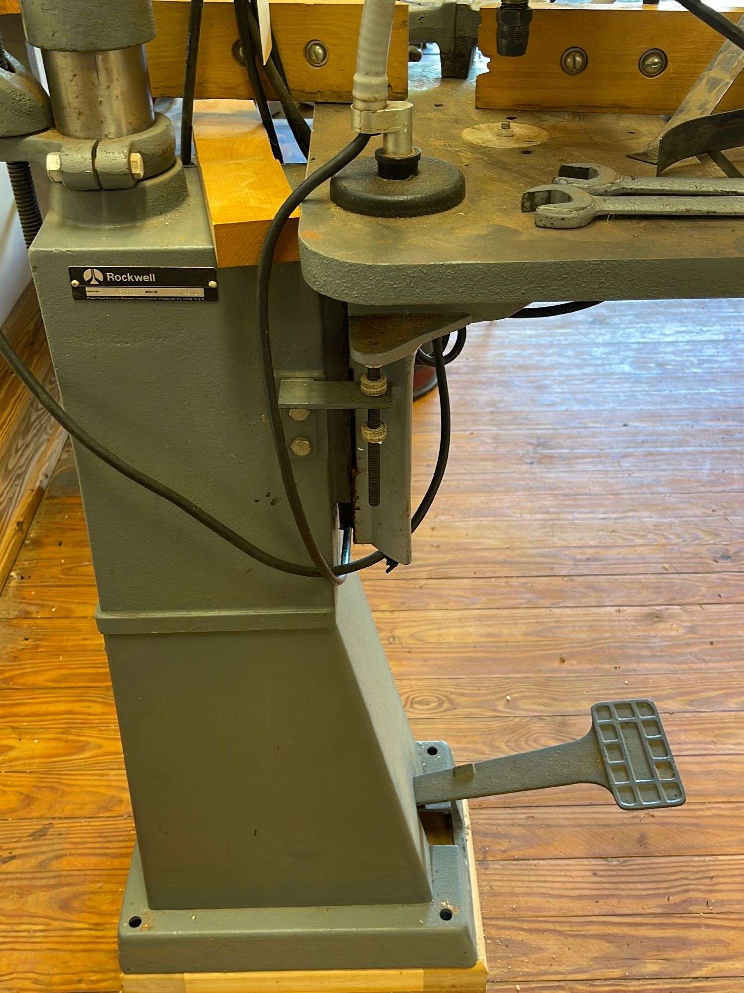 Rockwell/Delta Overarm Router/Shaper on Metal Stand + Wood Shaper