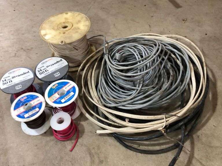 Square D 100 Amp 20 Slot Electrical Panel Remex 250 Ft Type NM B 12 2 