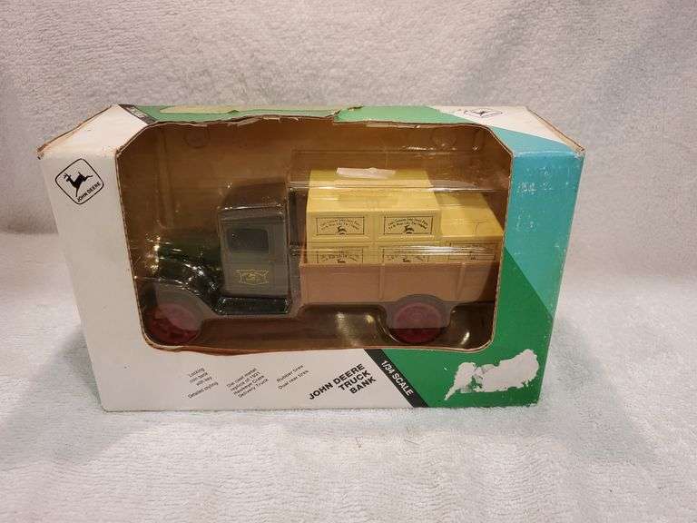 John Deere Truck Bank 1/34 Scale 1991 USA Made - Sherwood Auctions