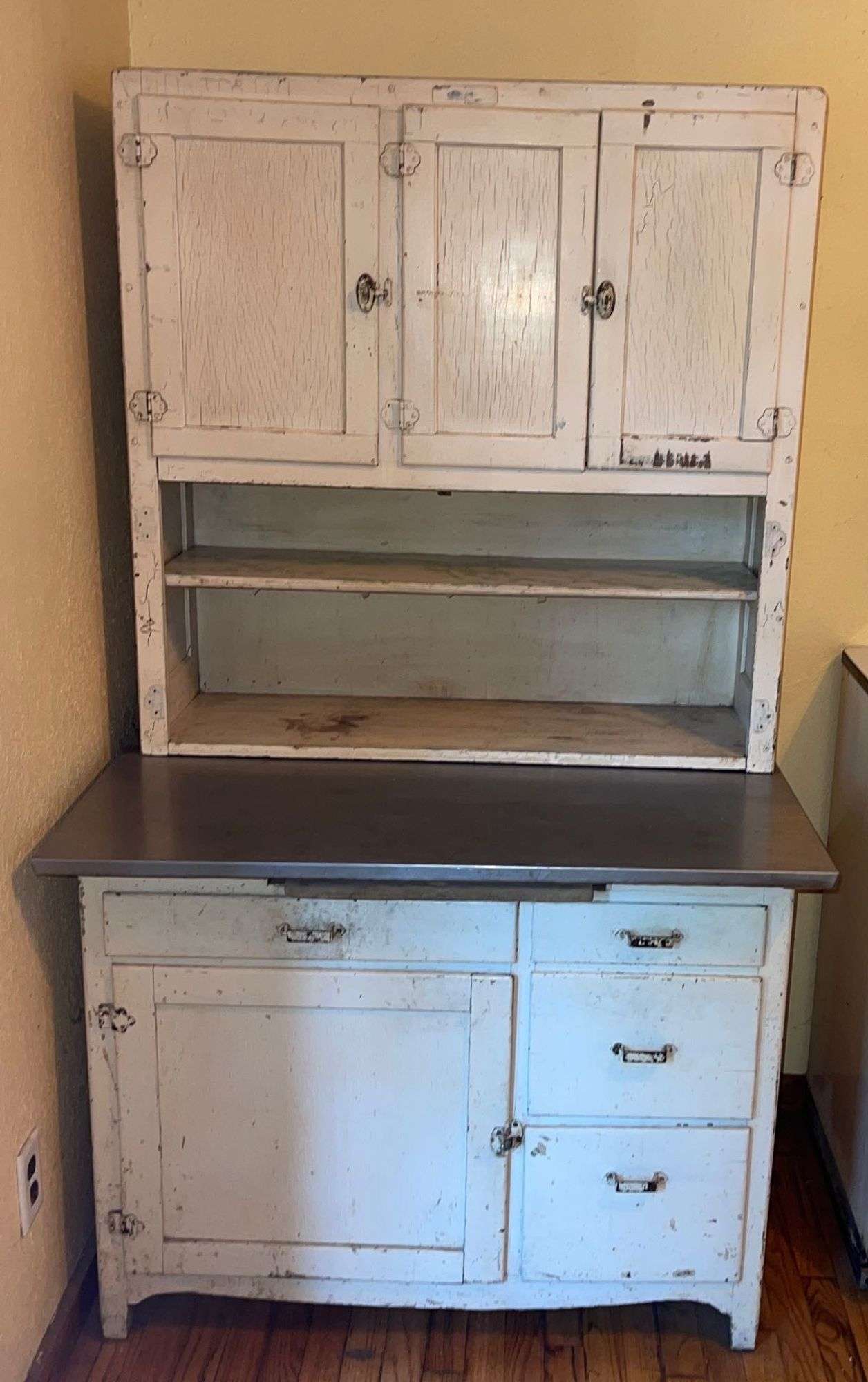 Farmhouse Antique Hoosier Cabinet 70” tall, 40” wide \u0026 29” deep - Sherwood  Auctions, image size:1256x2000