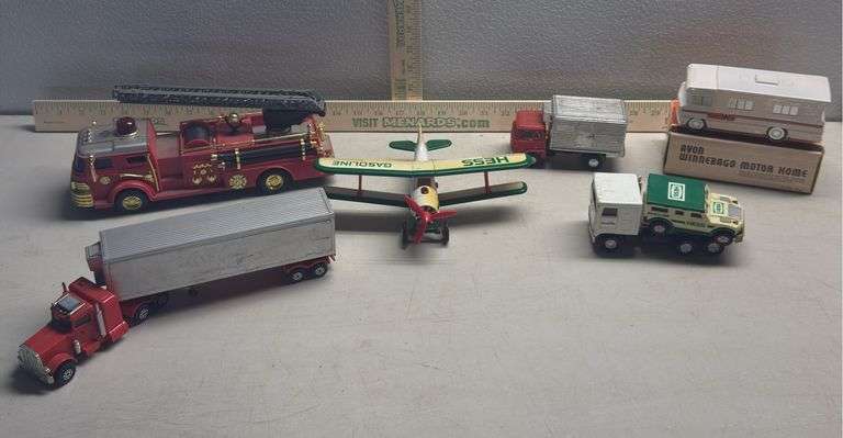 Amerada Hess Corp Plane, Avon Winnebago Motorhome After Shave, Coca-Cola Semi, New Bright Fire Truck