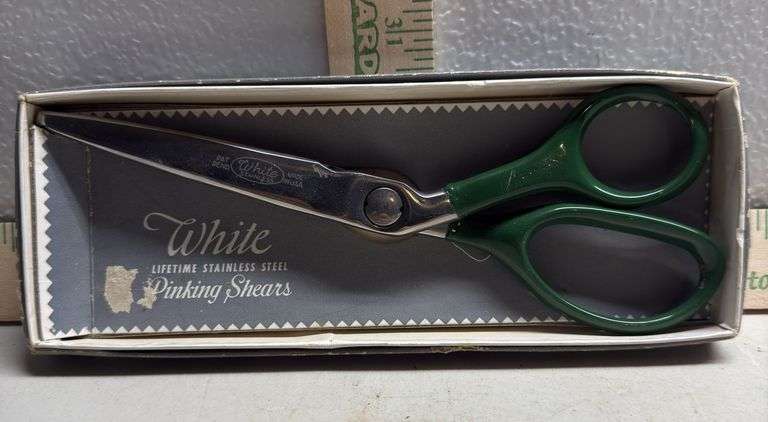 White Lifetime Stainless Steel Pinking Shears