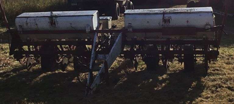 International Model 56 Planter