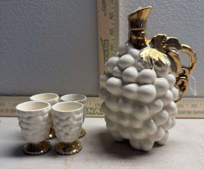 Hand Painted Gold Leaf Decanter Saki Set & 4 Cordial Appertif Cups (Rare)