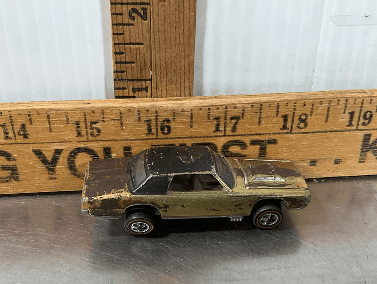 Hot Wheels Red Line Custom T Bird