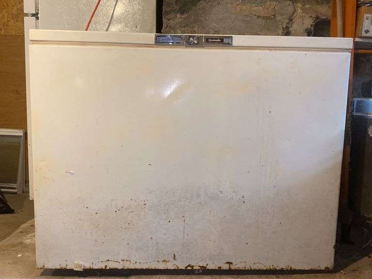 Coronado Chest Freezer (35”H,44”L,28”D)