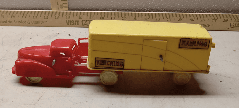 Moving And Storage Toy Truck
