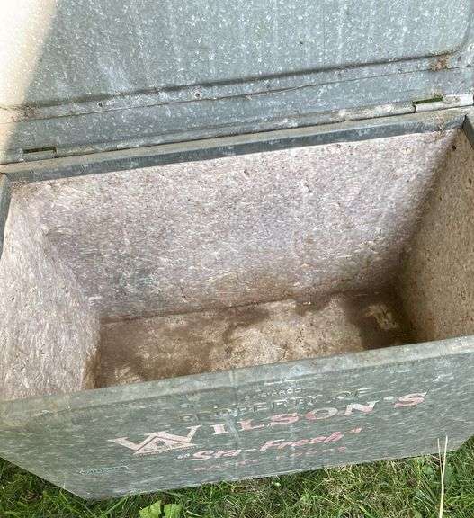 Vintage Wilson’s “Sta-Fresh” Insulated Milk Crate