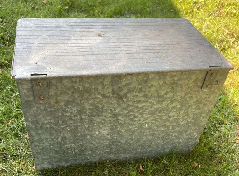 Vintage Wilson’s “Sta-Fresh” Insulated Milk Crate
