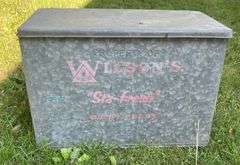 Vintage Wilson’s “Sta-Fresh” Insulated Milk Crate