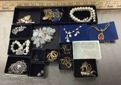 Avon Jewelry - Sherwood Auctions