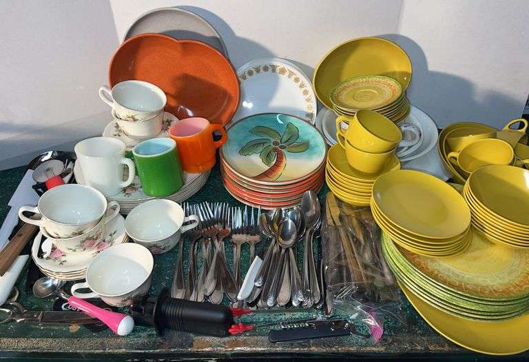 Palm Tree Dishes, China, Silverware, Corelle Dishes, Melmac & More