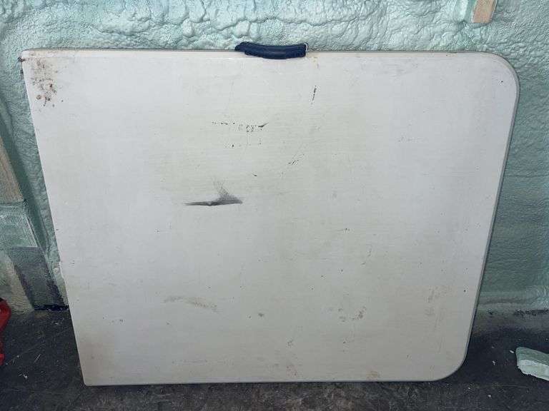 6’ Folding Table