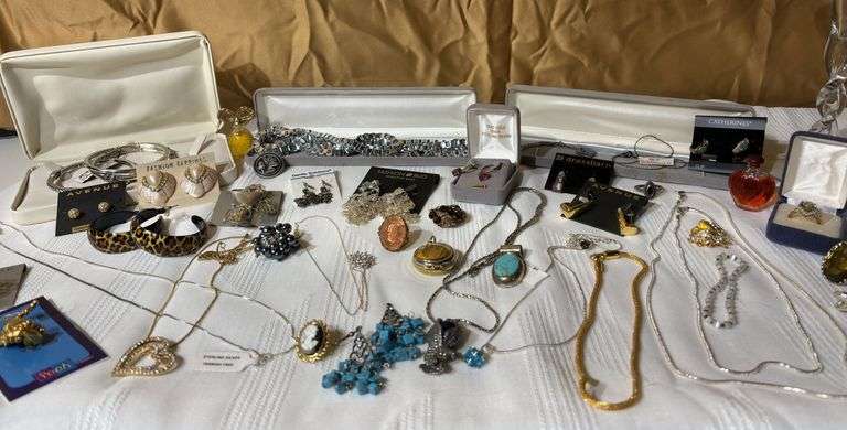 Assortment of Beautiful Jewelry - Sherwood Auctions