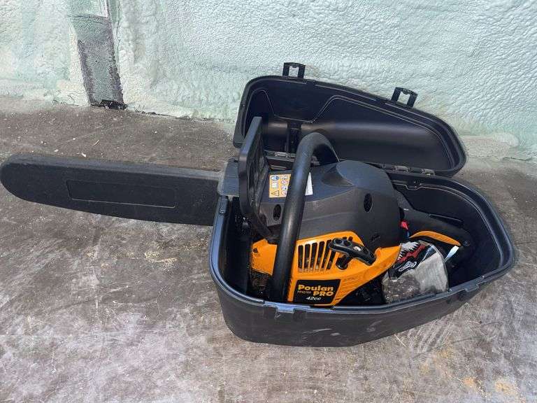 Poulan Pro 42cc Chain Saw & Case