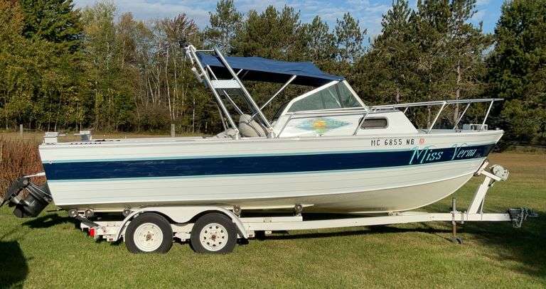 1985 Crestliner Nomad 22’ Cabin Cruiser Has Been Winterized